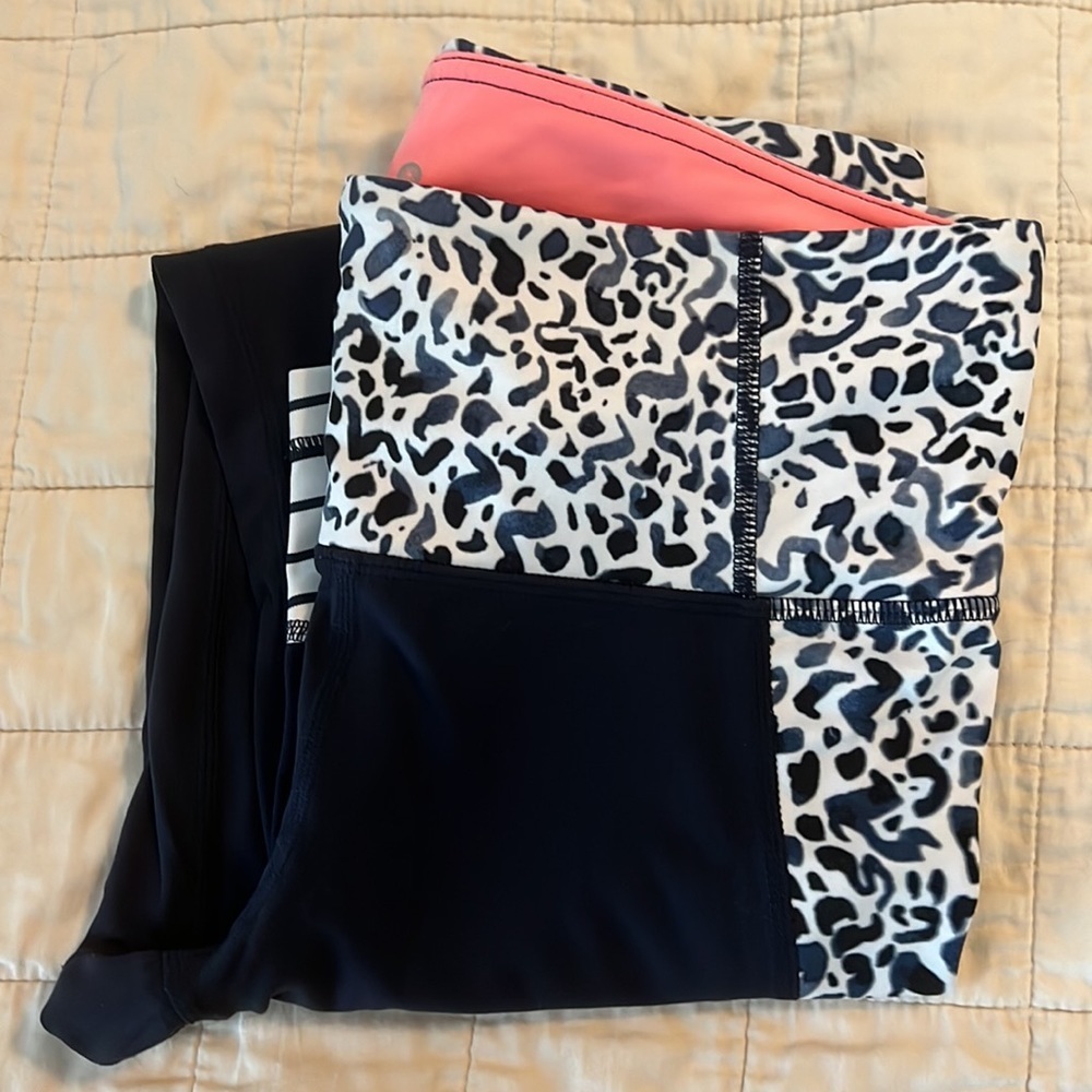 Athleta Petal Salutation Legging Size Small